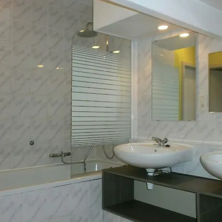 בית נופש Cozy Holiday With Fire Place, Close To *